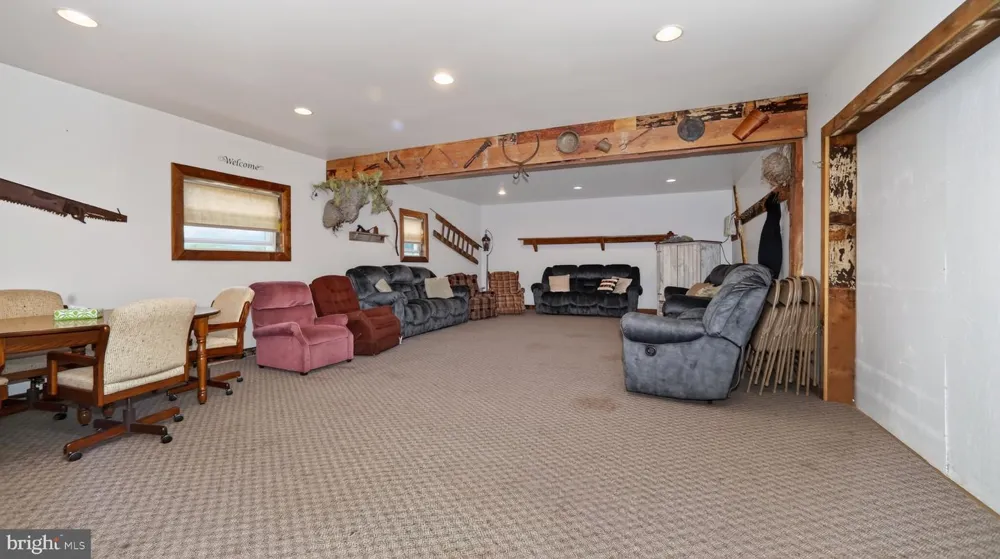 1505 W KINGS HIGHWAY Gap, PA 17527