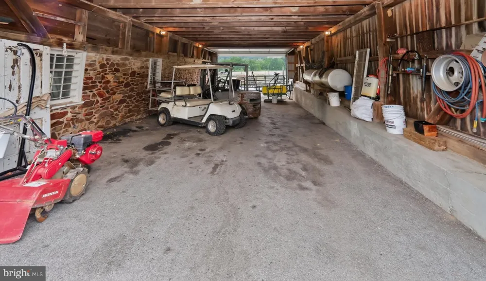 1505 W KINGS HIGHWAY Gap, PA 17527