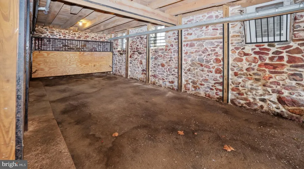 1505 W KINGS HIGHWAY Gap, PA 17527