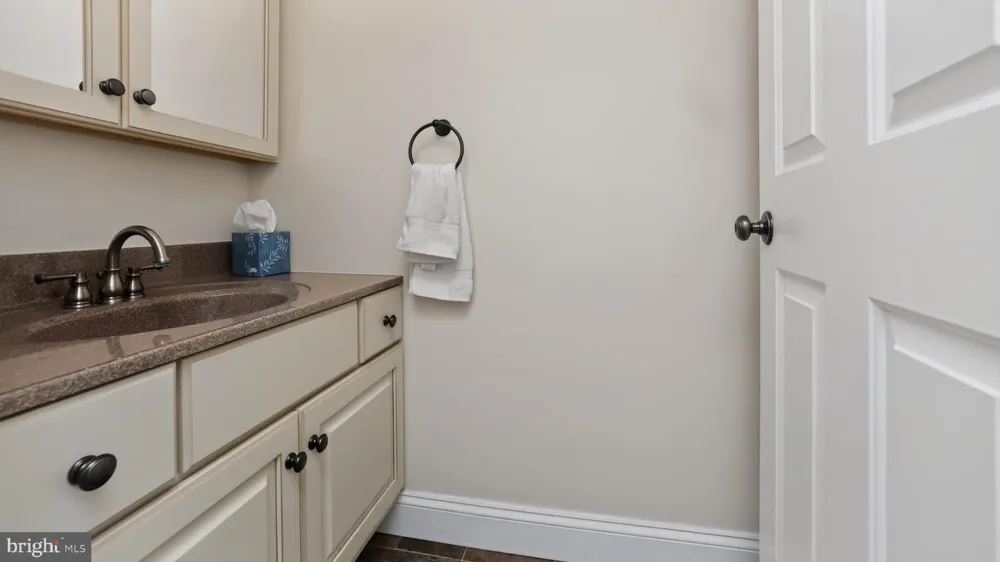 1505 W KINGS HIGHWAY Gap, PA 17527