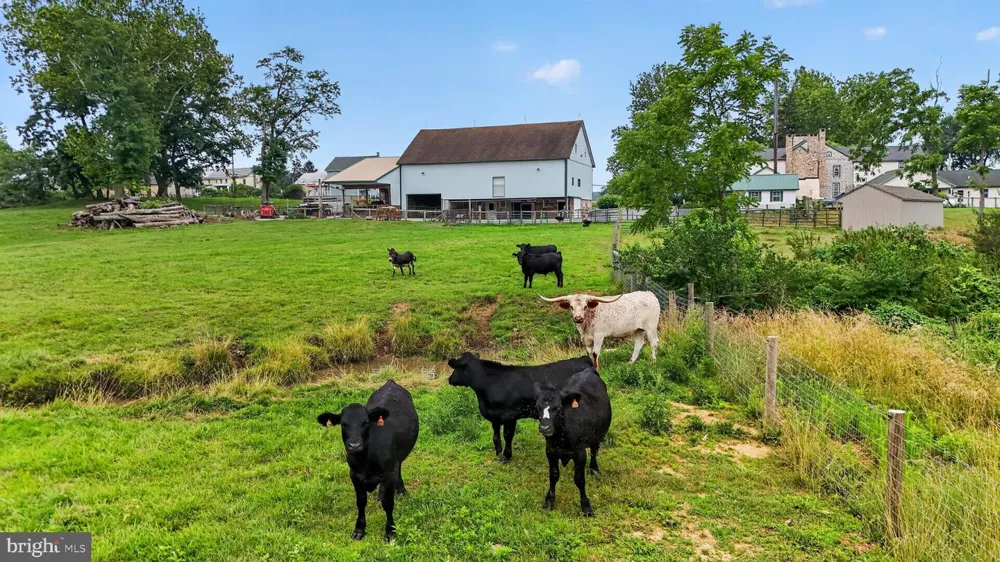 1505 W KINGS HIGHWAY Gap, PA 17527