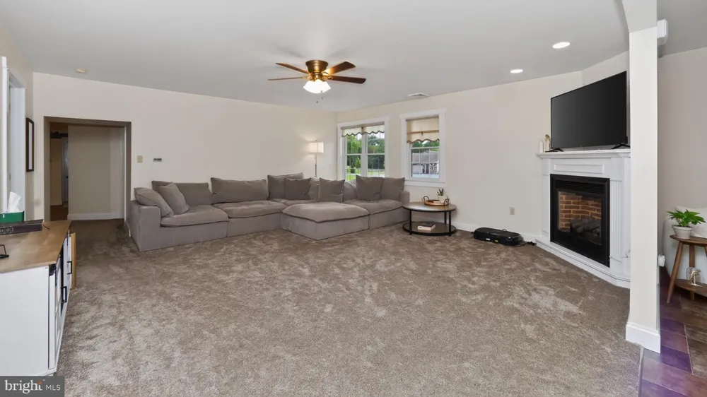 1505 W KINGS HIGHWAY Gap, PA 17527