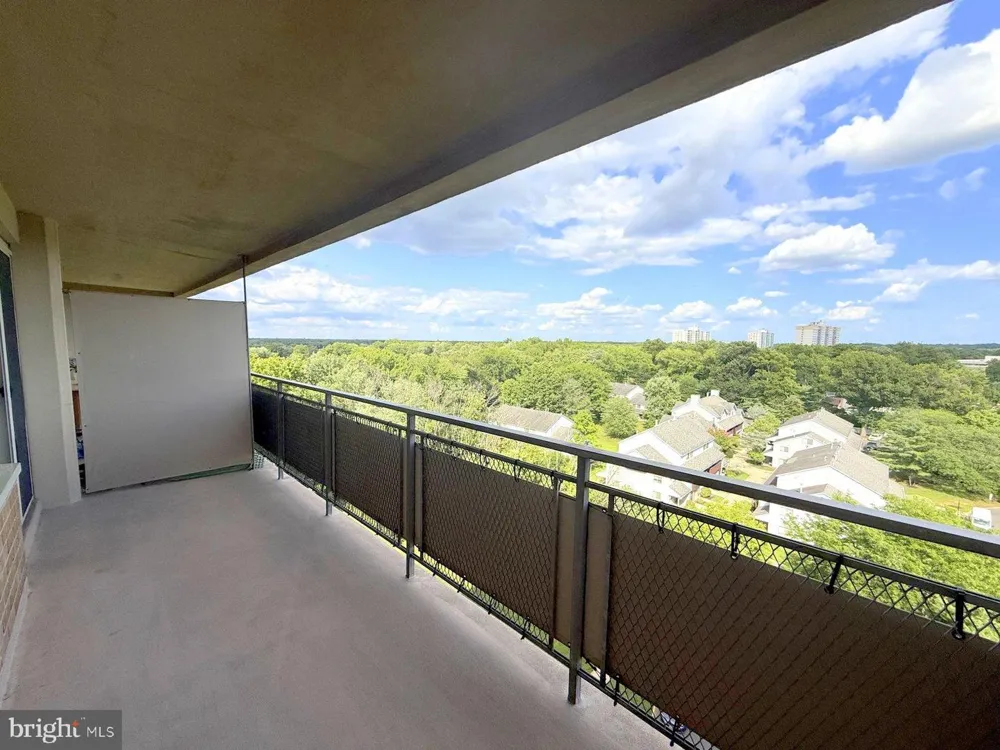 1102 BARCLAY TOWERS Cherry Hill, NJ 08034
