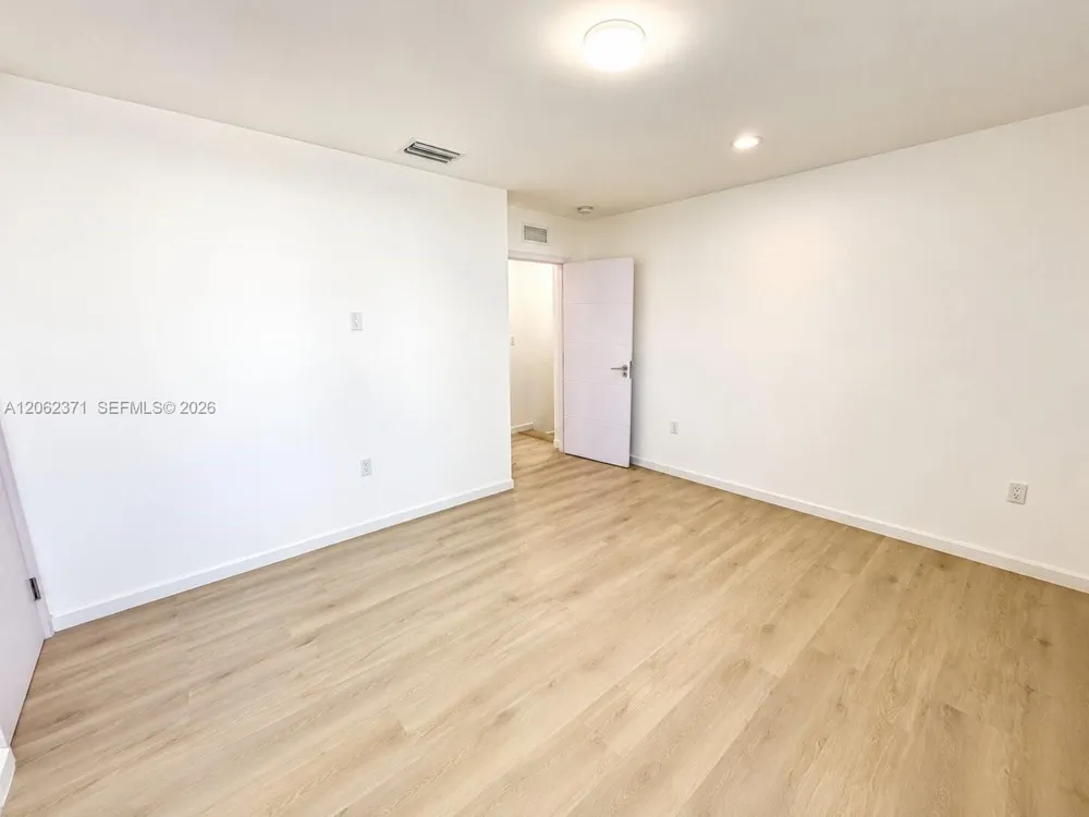 552 NW 7th St #6 Florida City, FL 33034