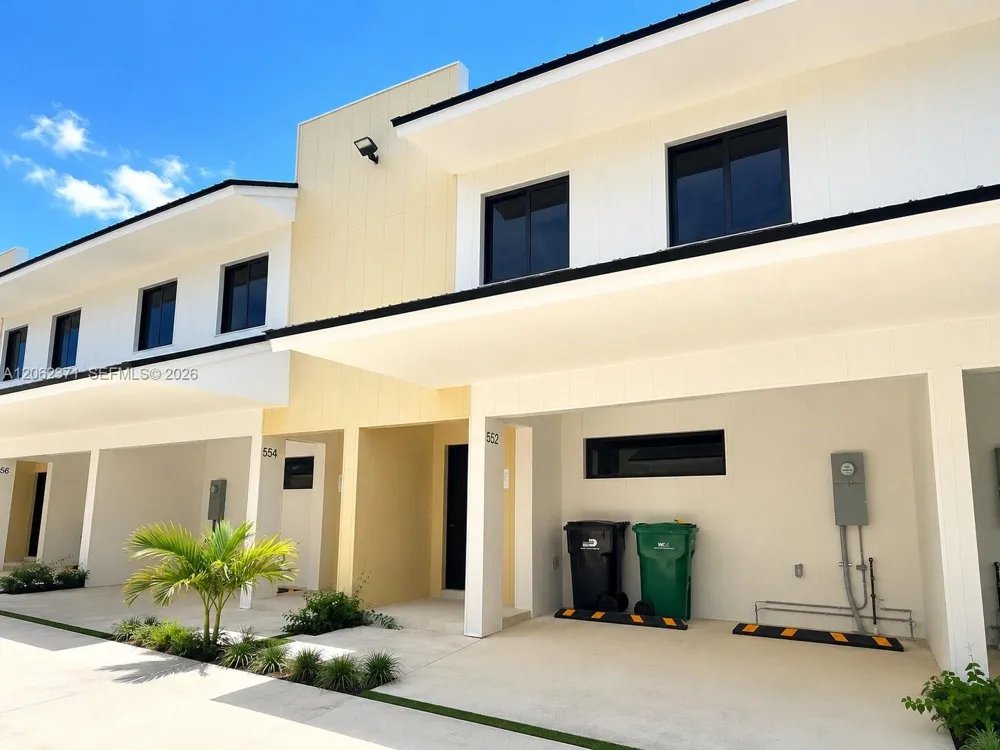552 NW 7th St #6 Florida City, FL 33034