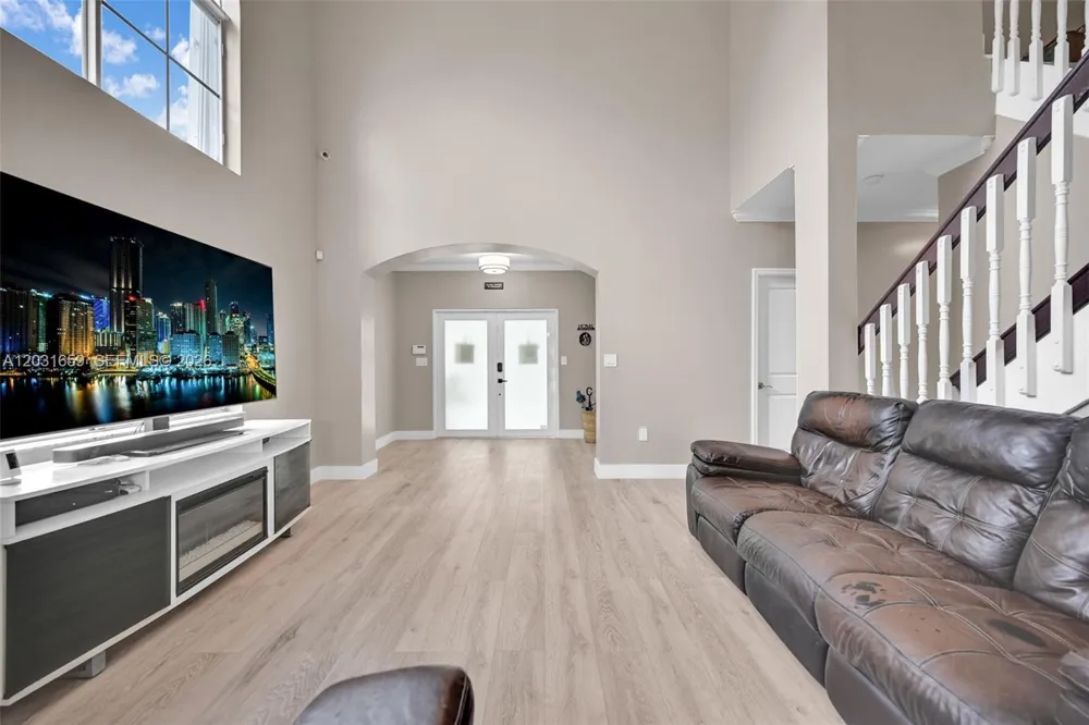 14402 SW 157th Path Miami, FL 33196