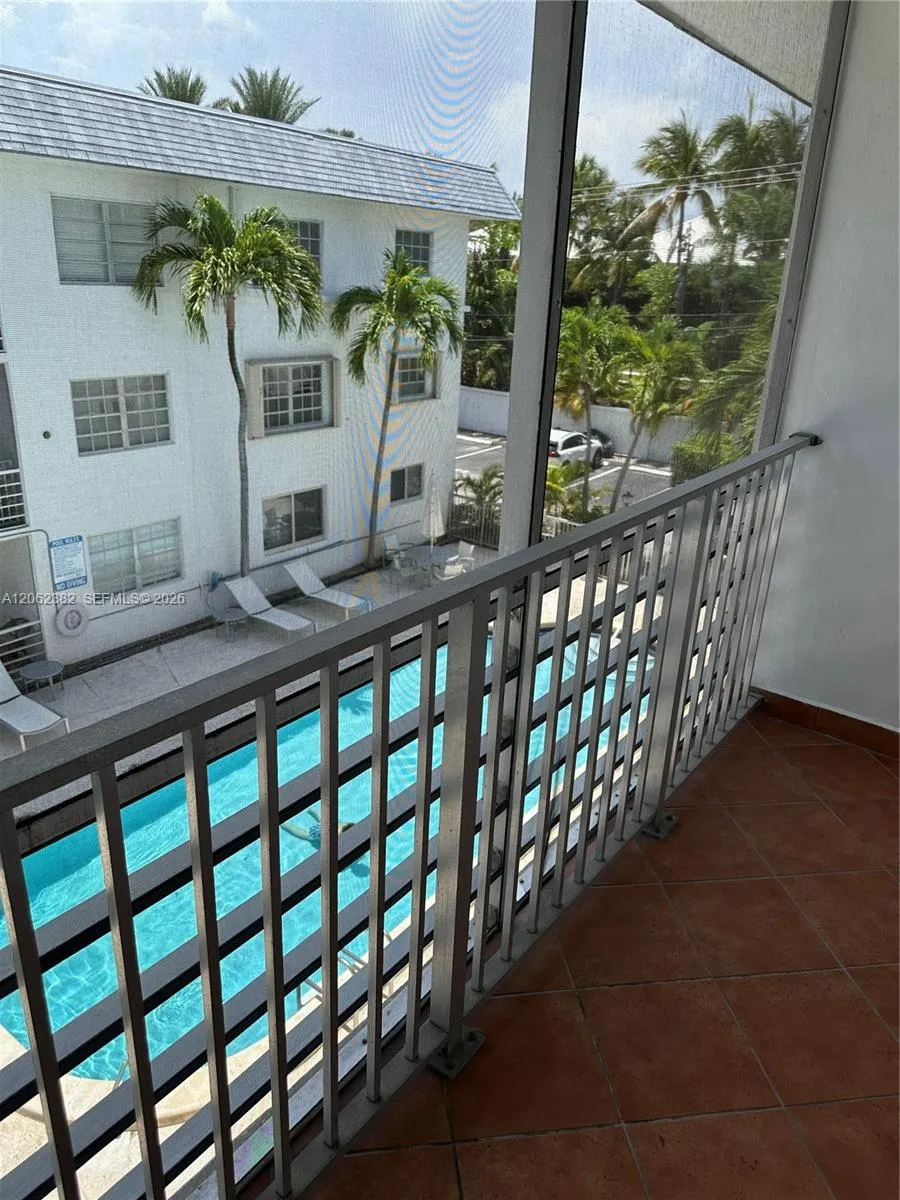 251 Galen Dr #302 Key Biscayne, FL 33149