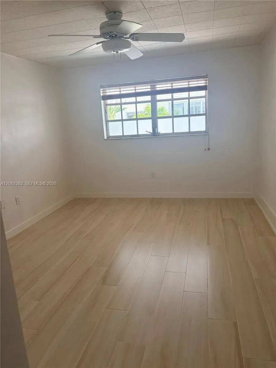 251 Galen Dr #302 Key Biscayne, FL 33149