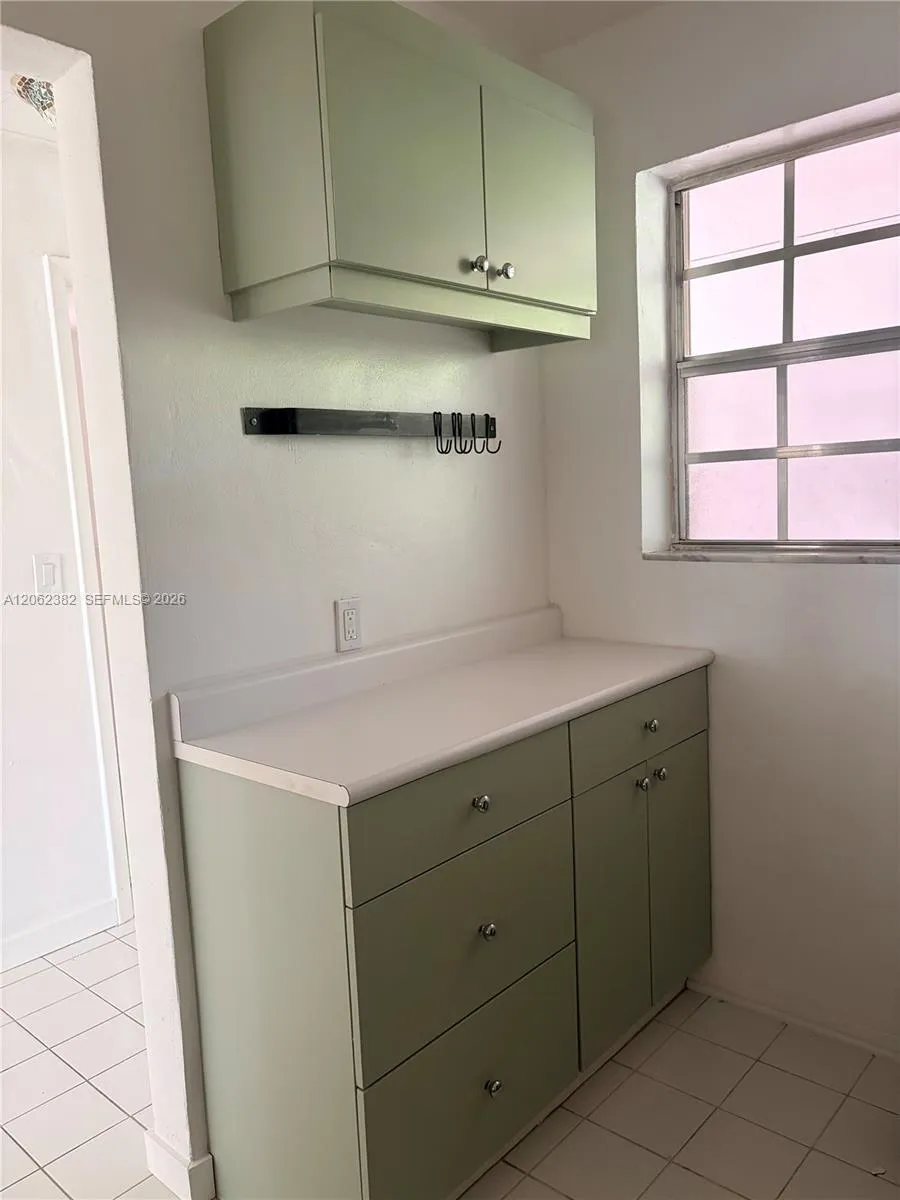 251 Galen Dr #302 Key Biscayne, FL 33149