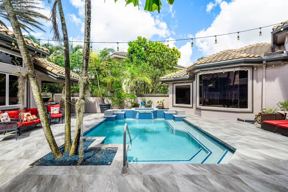 6595 NW 32nd Terrace Boca Raton, FL 33496
