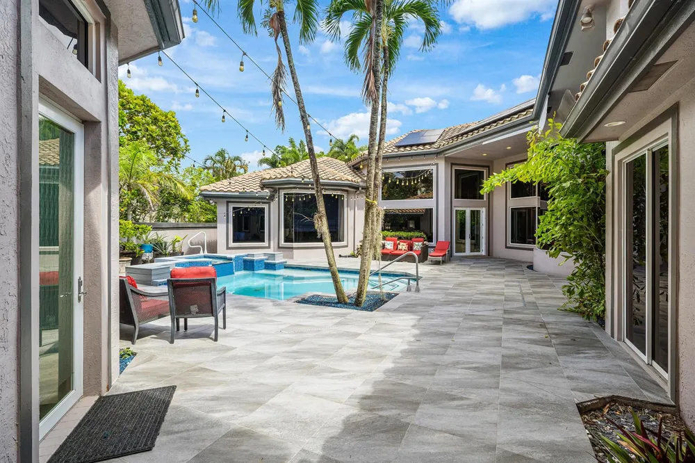 6595 NW 32nd Terrace Boca Raton, FL 33496