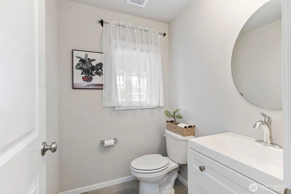 1607 NE Calavista Street Poulsbo, WA 98370