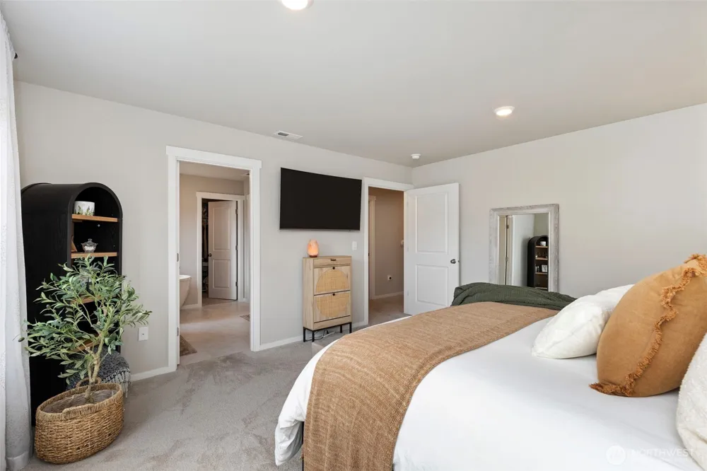 1607 NE Calavista Street Poulsbo, WA 98370
