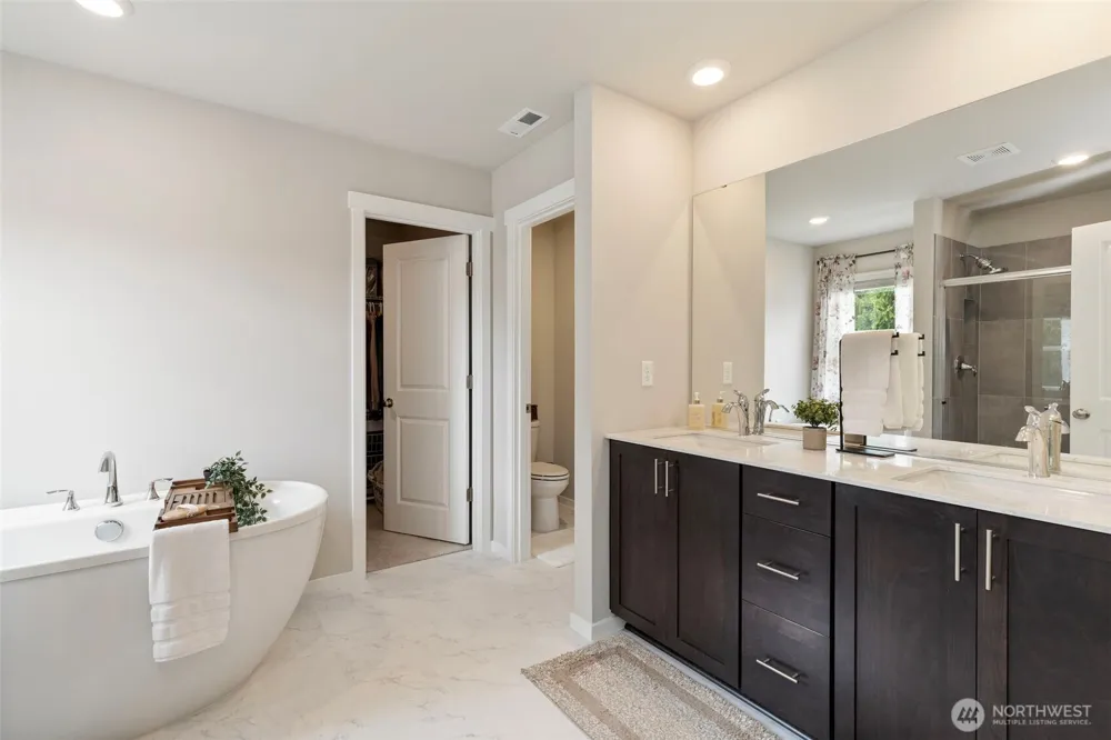 1607 NE Calavista Street Poulsbo, WA 98370