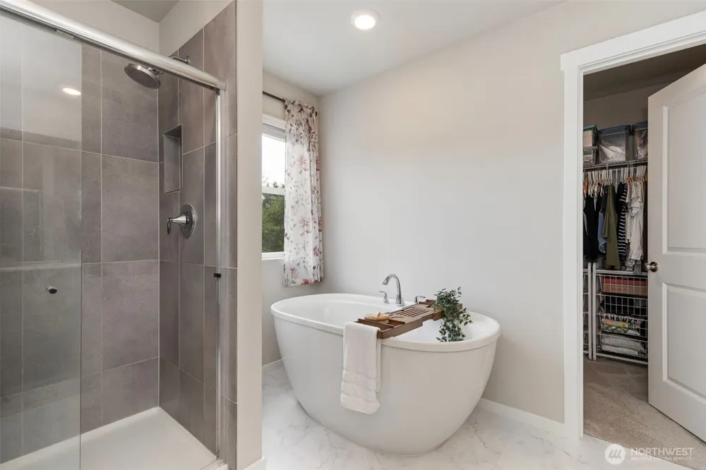 1607 NE Calavista Street Poulsbo, WA 98370