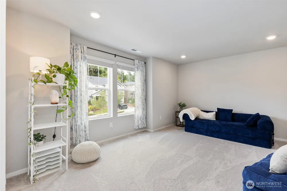 1607 NE Calavista Street Poulsbo, WA 98370
