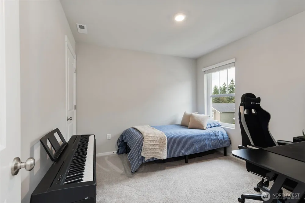1607 NE Calavista Street Poulsbo, WA 98370