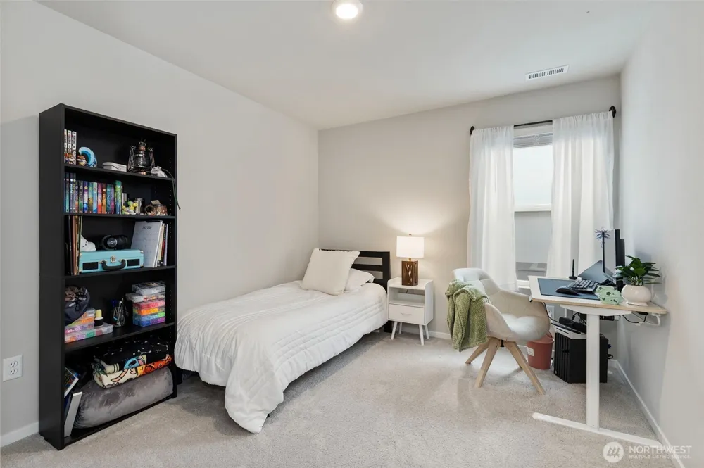 1607 NE Calavista Street Poulsbo, WA 98370