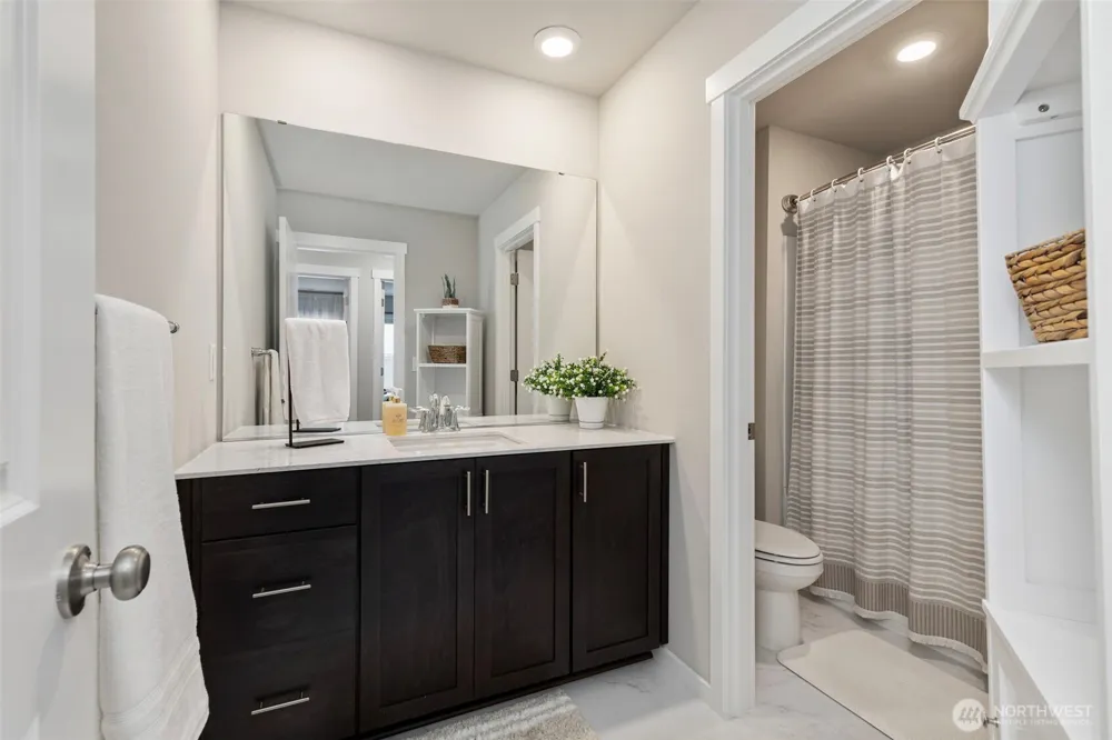 1607 NE Calavista Street Poulsbo, WA 98370