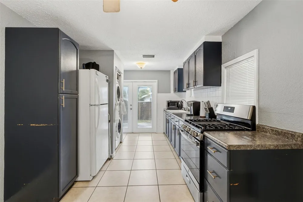 1171 HIGHLAND COURT St Petersburg, FL 33701
