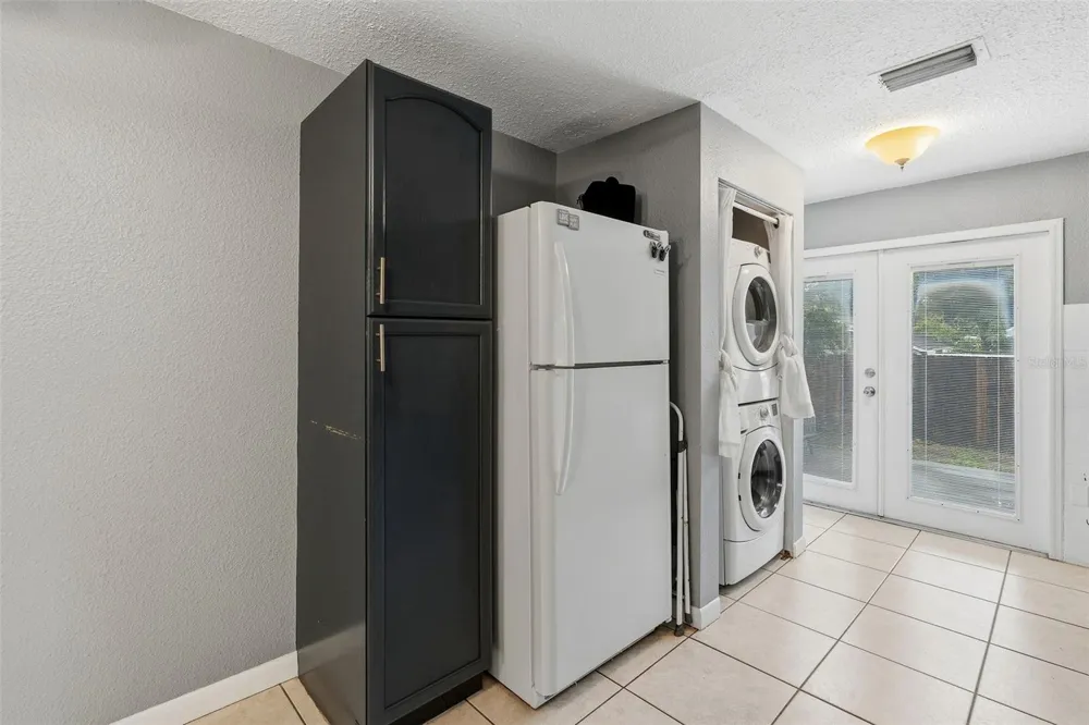 1171 HIGHLAND COURT St Petersburg, FL 33701