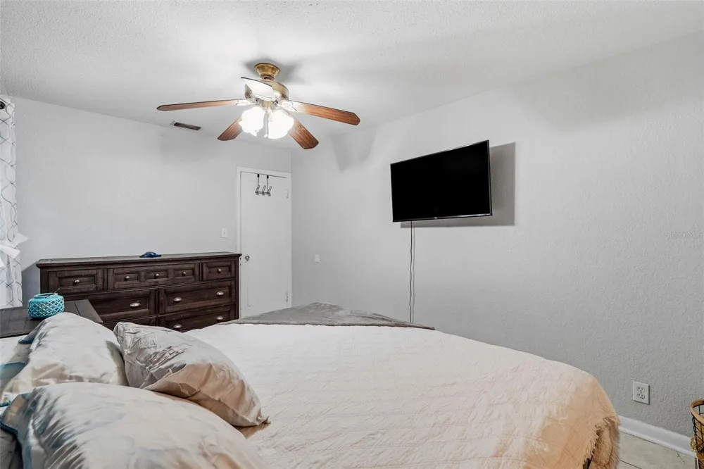 1171 HIGHLAND COURT St Petersburg, FL 33701