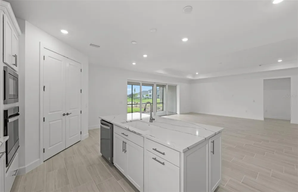 16526 ENNIS PLACE Bradenton, FL 34212