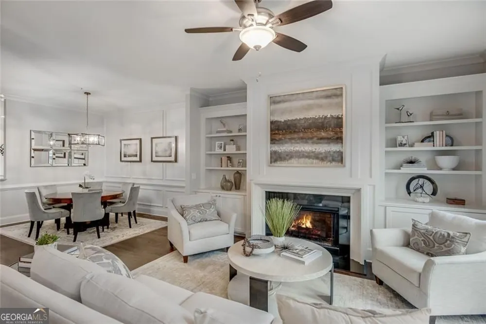 61 Bourbon ST Senoia, GA 30276