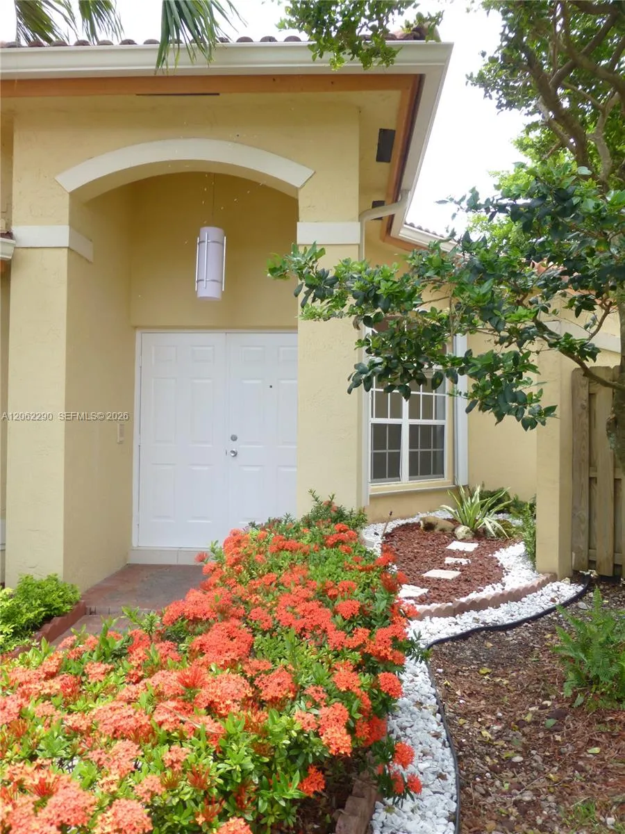 11236 NW 58th Ter Doral, FL 33178