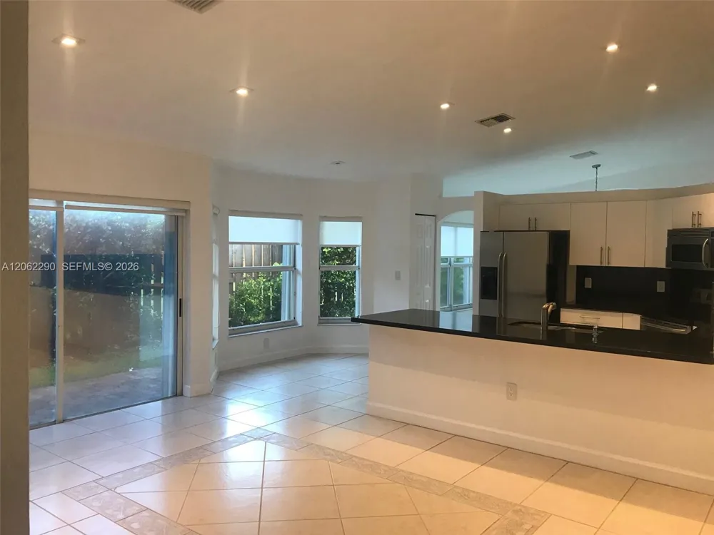 11236 NW 58th Ter Doral, FL 33178