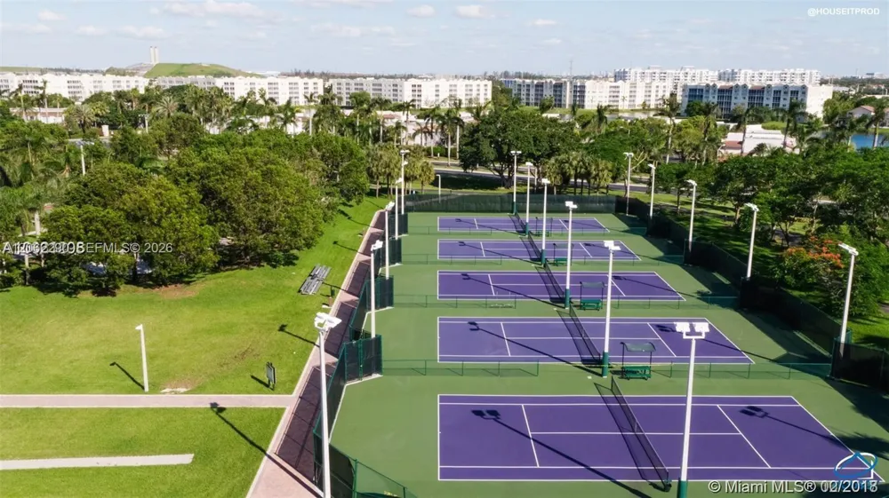 11236 NW 58th Ter Doral, FL 33178