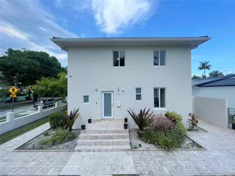 383 SW 25th Rd