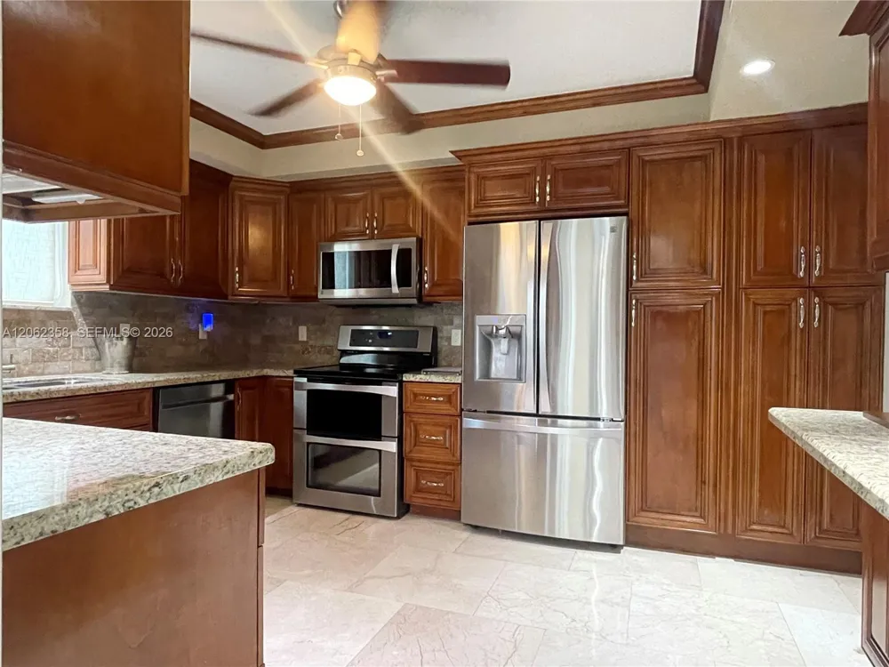 383 SW 25th Rd Miami, FL 33129