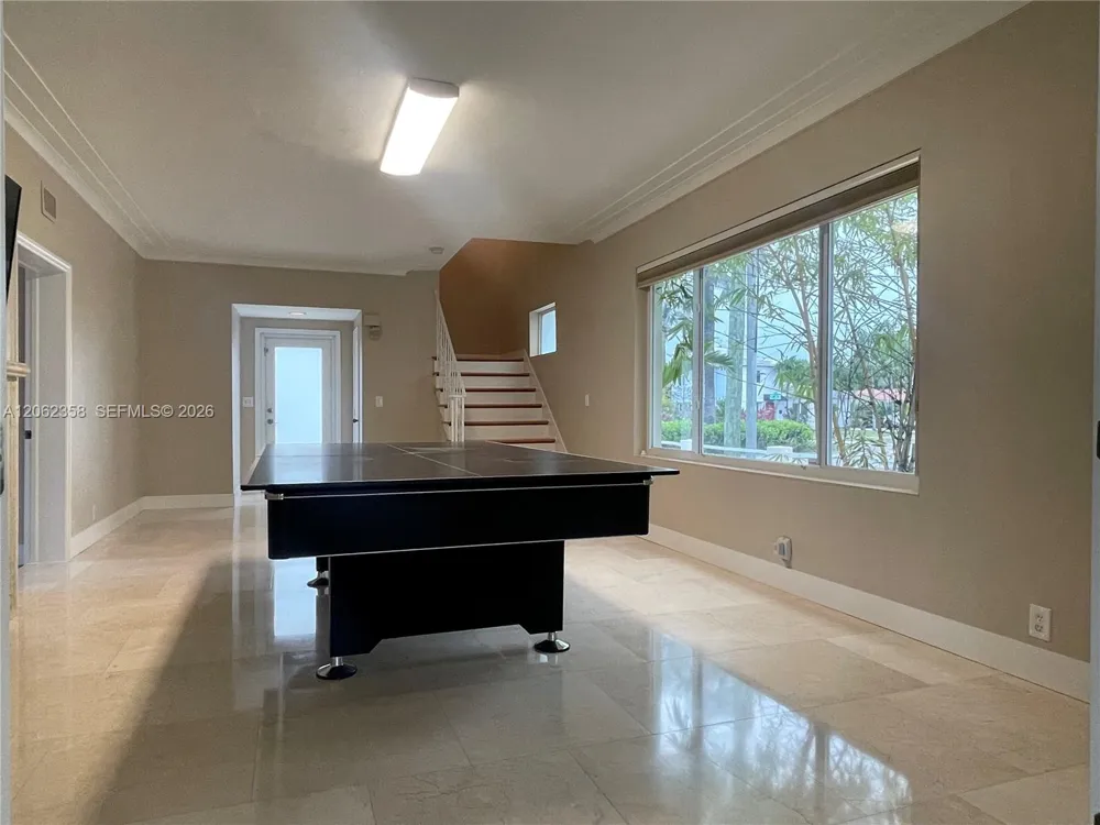 383 SW 25th Rd Miami, FL 33129