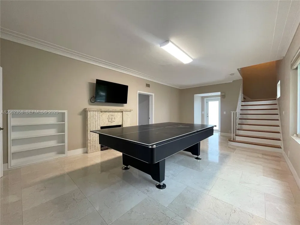 383 SW 25th Rd Miami, FL 33129