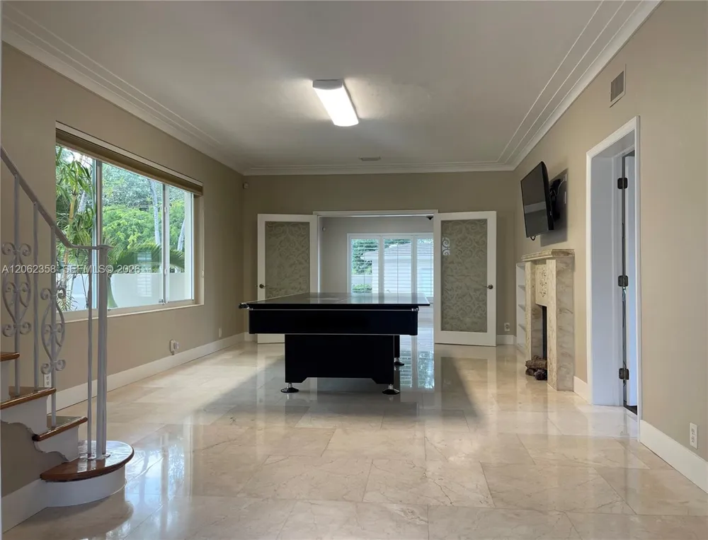 383 SW 25th Rd Miami, FL 33129