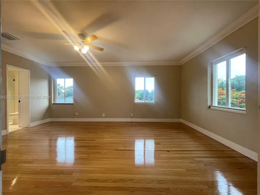 383 SW 25th Rd Miami, FL 33129