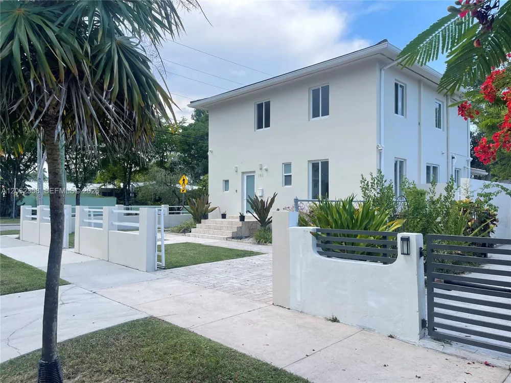 383 SW 25th Rd Miami, FL 33129