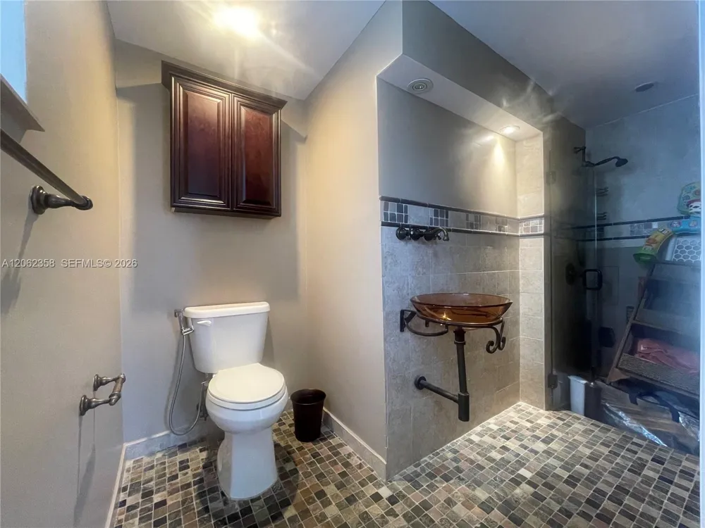 383 SW 25th Rd Miami, FL 33129