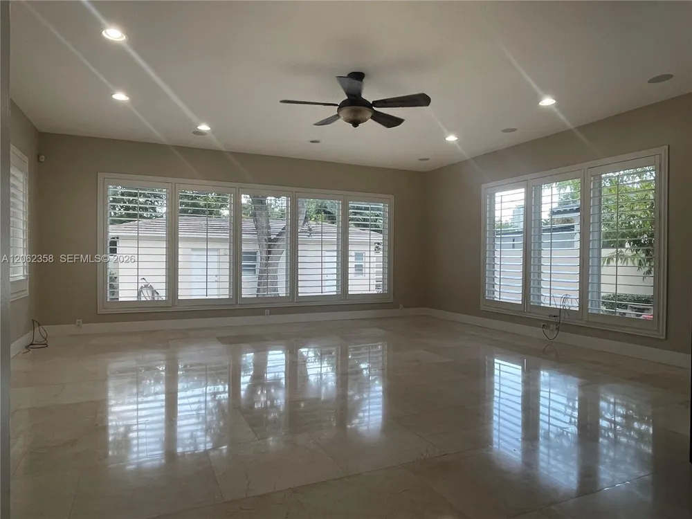383 SW 25th Rd Miami, FL 33129