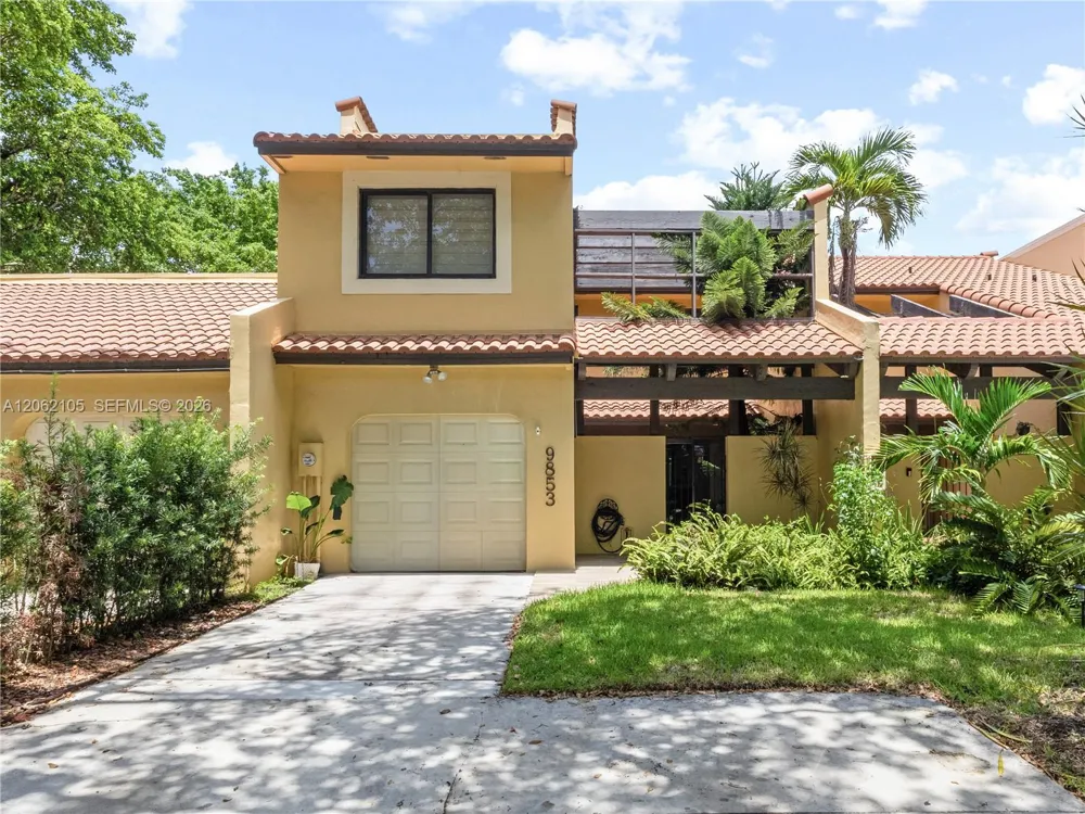 9853 Costa Del Sol Blvd #103-F Doral, FL 33178