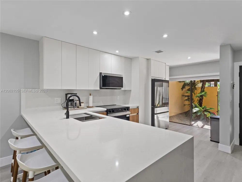9853 Costa Del Sol Blvd #103-F Doral, FL 33178