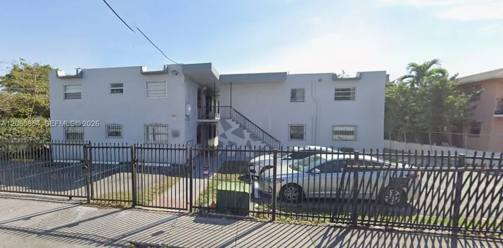 1800 NW 19th St #1 Miami, FL 33125