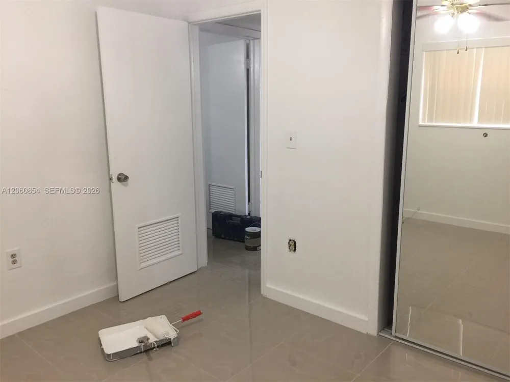 1800 NW 19th St #1 Miami, FL 33125