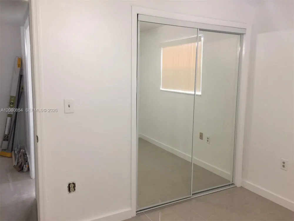 1800 NW 19th St #1 Miami, FL 33125