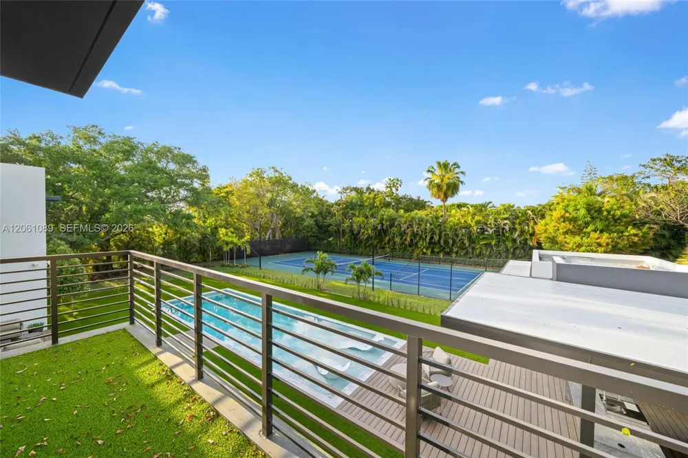 6445 SW 129th Ter Pinecrest, FL 33156