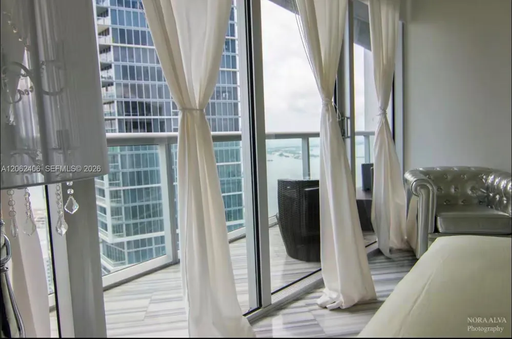 485 Brickell Ave #4711 Miami, FL 33131