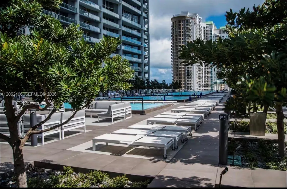 485 Brickell Ave #4711 Miami, FL 33131