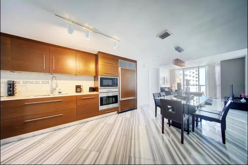485 Brickell Ave #4711 Miami, FL 33131