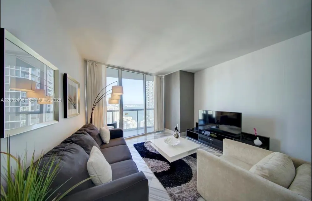 485 Brickell Ave #4711 Miami, FL 33131